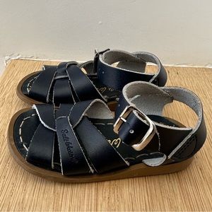 Saltwater sandals